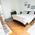 Spacious Apartment Close To The Bois De Boulogne
